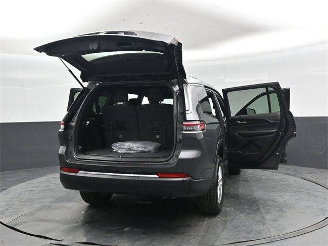 New 2025 Jeep Grand Cherokee L Laredo image 50