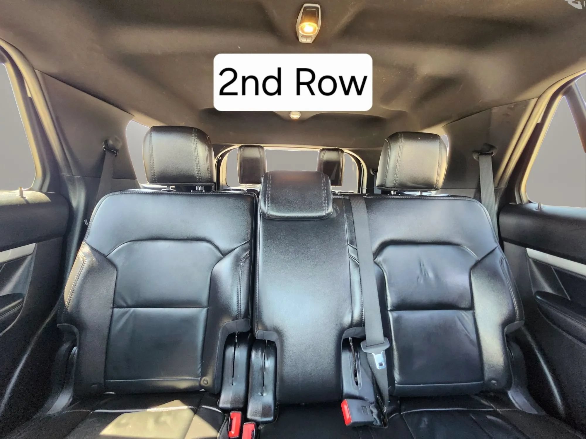 Used 2017 Ford Explorer XLT w/ Equipment Group 202A AWD/4WD image 22
