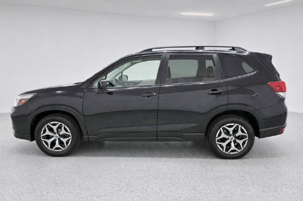 Used 2019 Subaru Forester Premium w/ All-Weather Package AWD/4WD image 6