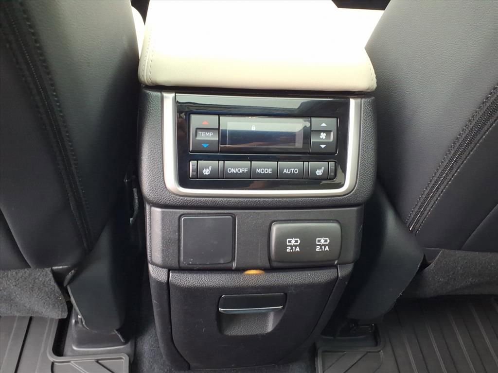 Used 2022 Subaru Ascent Limited w/ Technology Package image 23