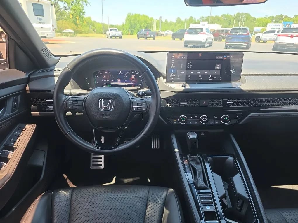 Used 2023 Honda Accord Sport image 14