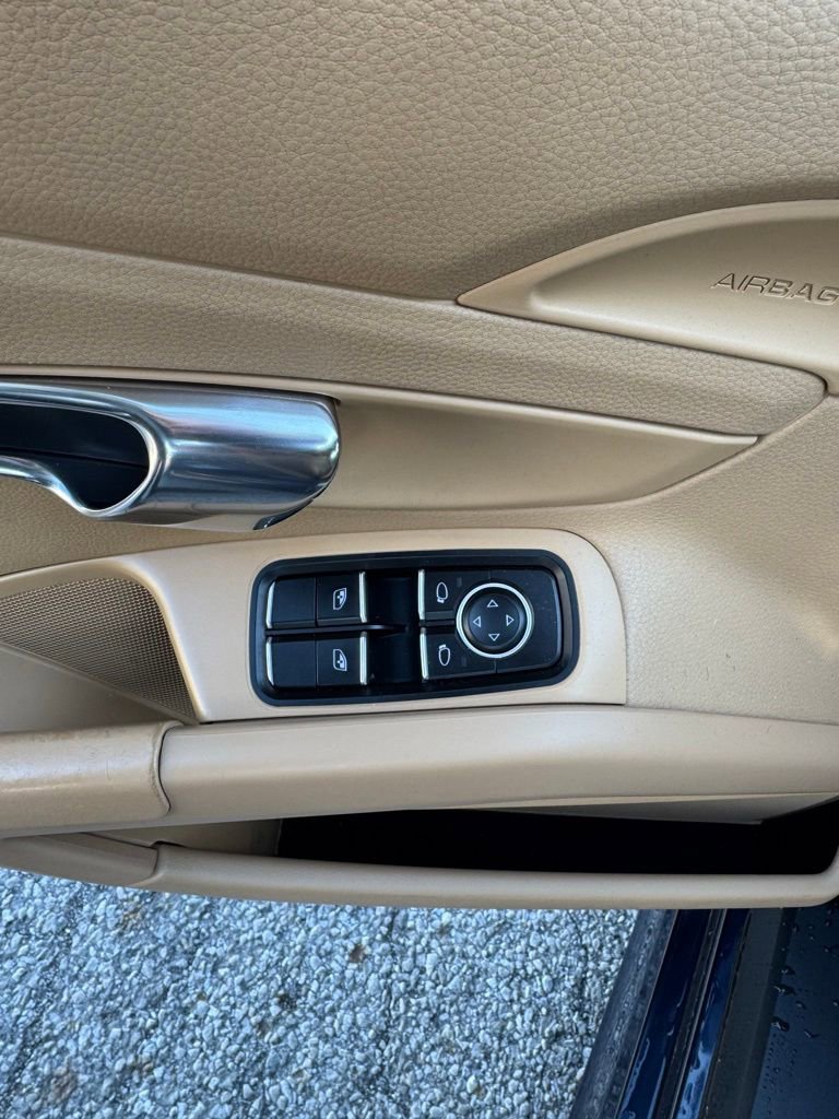 Used 2014 Porsche Cayman image 16