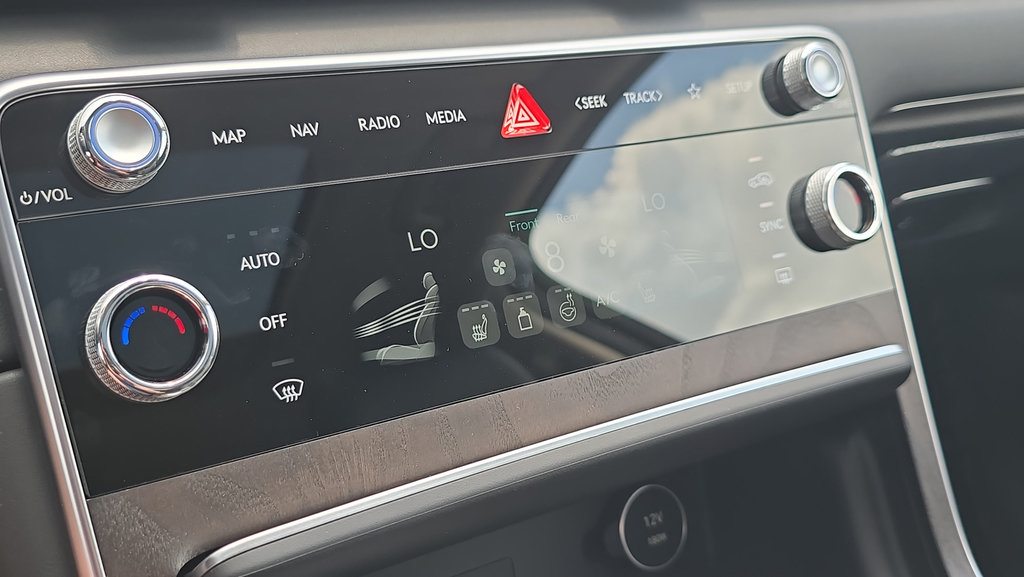 New 2026 Genesis GV80 2.5T Select AWD/4WD image 23
