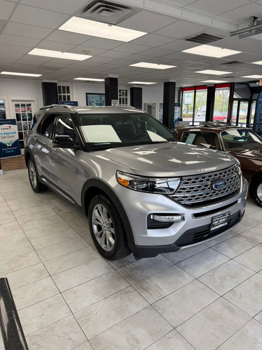 Used 2021 Ford Explorer Limited AWD/4WD image 3