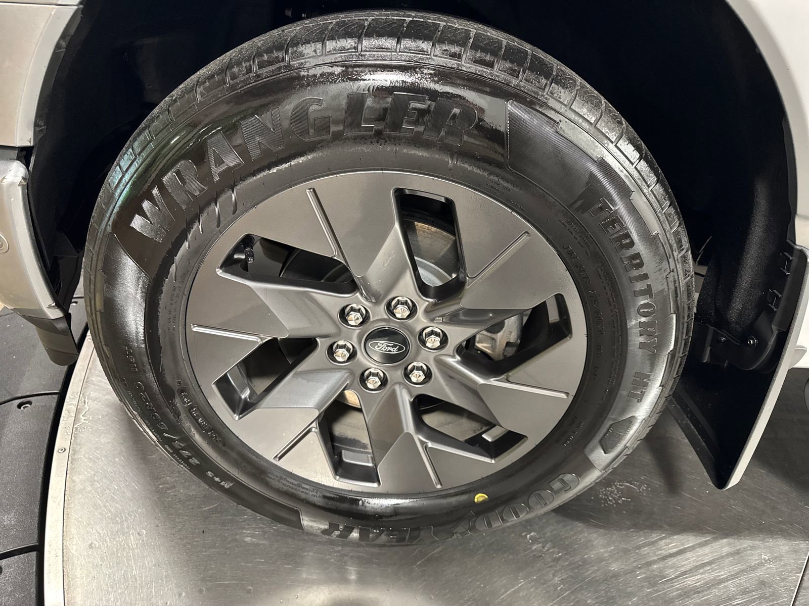 Used 2023 Ford F150 Lightning Lariat w/ Equipment Group 511A High image 3