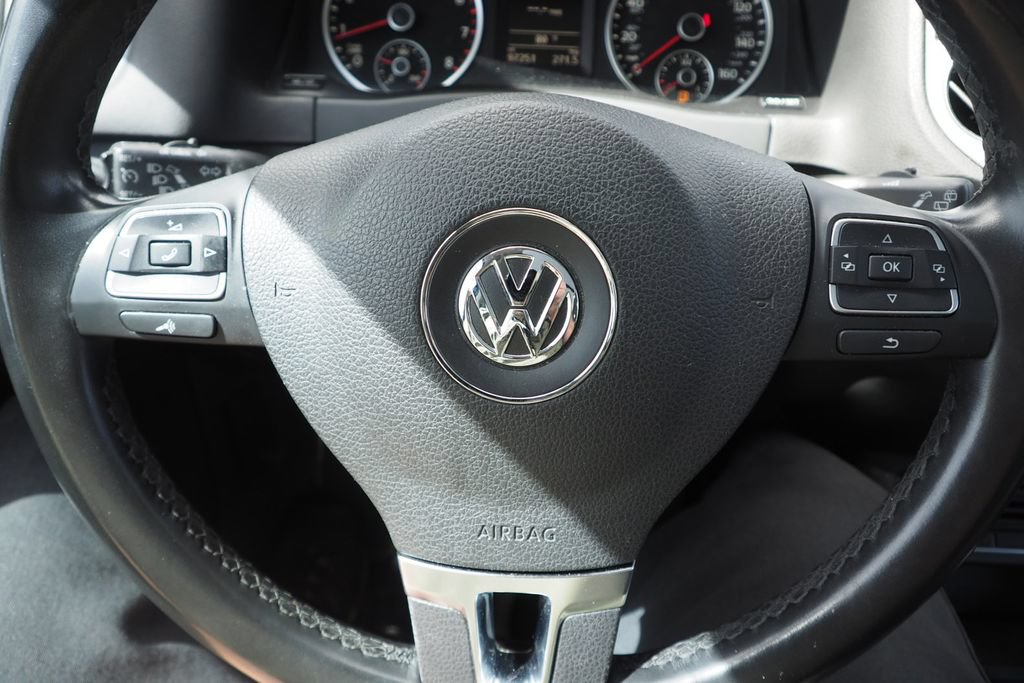 Used 2015 Volkswagen Tiguan S FWD image 28