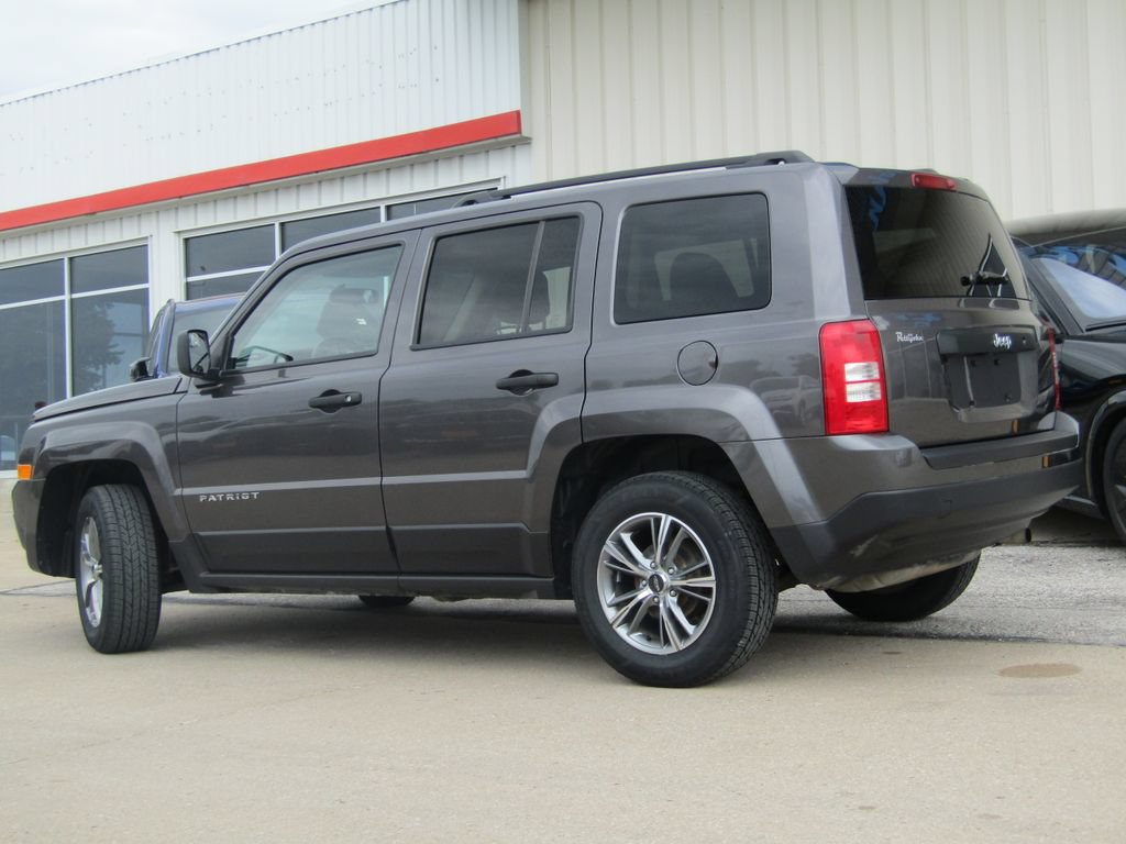Used 2015 Jeep Patriot Sport FWD image 6