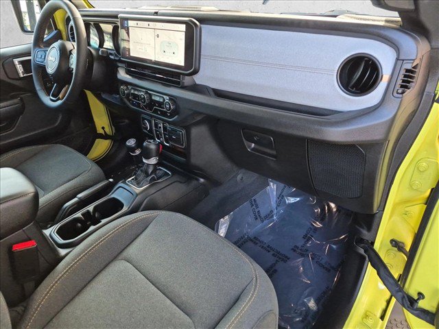 Used 2024 Jeep Wrangler Unlimited w/ Convenience Group AWD/4WD image 30
