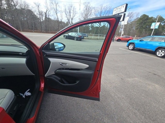 Used 2023 Hyundai Tucson Limited image 31