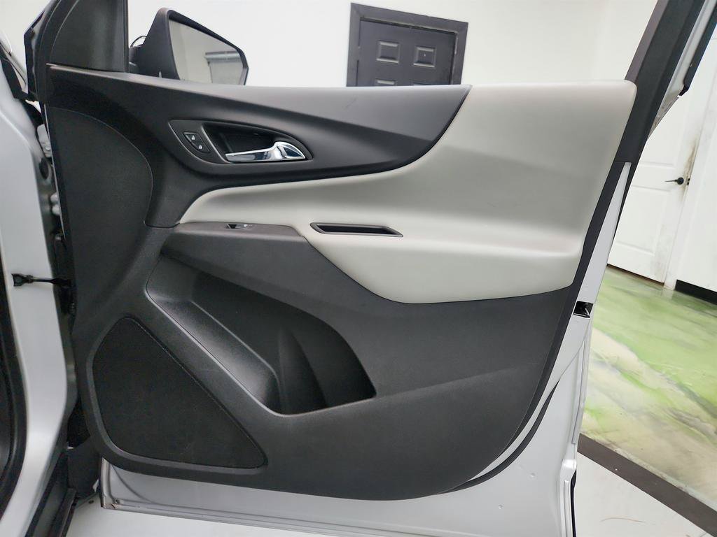 Used 2020 Chevrolet Equinox LS w/ LPO, Floor Liner Package FWD image 26