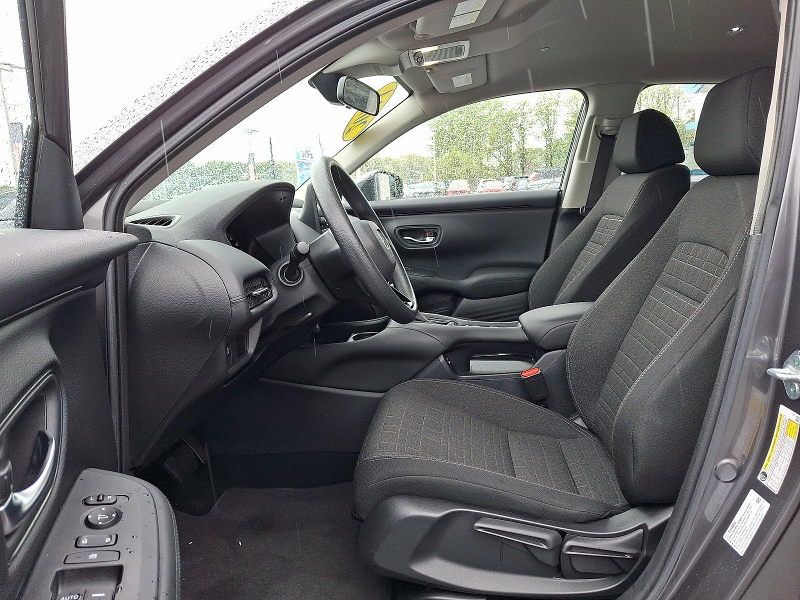 Used 2024 Honda HR-V LX image 13