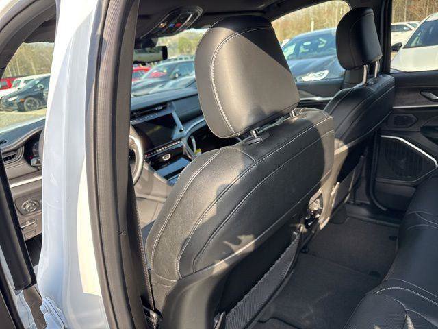 New 2026 Jeep Grand Cherokee Limited AWD/4WD image 26