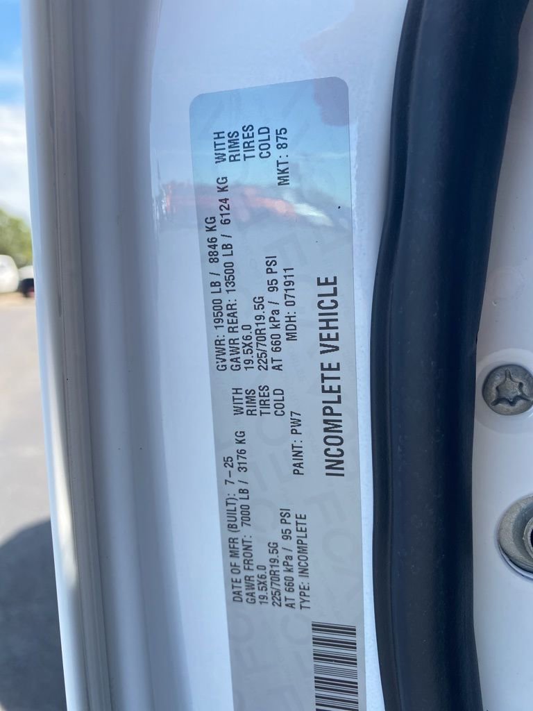 New 2026 RAM 5500 Tradesman AWD/4WD image 40