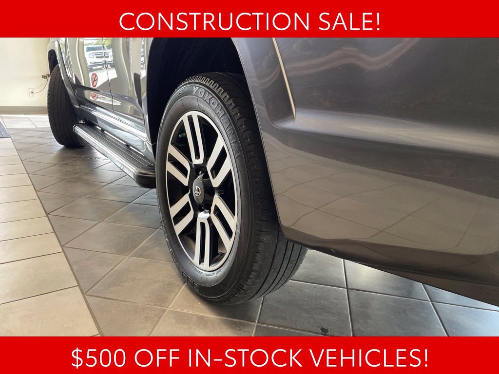 Used 2017 Toyota 4Runner Limited AWD/4WD image 19