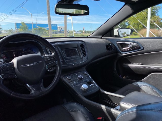 Used 2015 Chrysler 200 S w/ Comfort Group FWD image 15