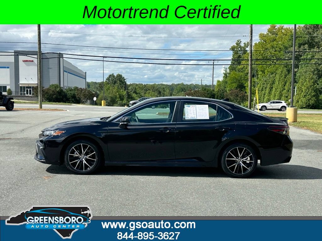 Used 2024 Toyota Camry SE FWD image 3