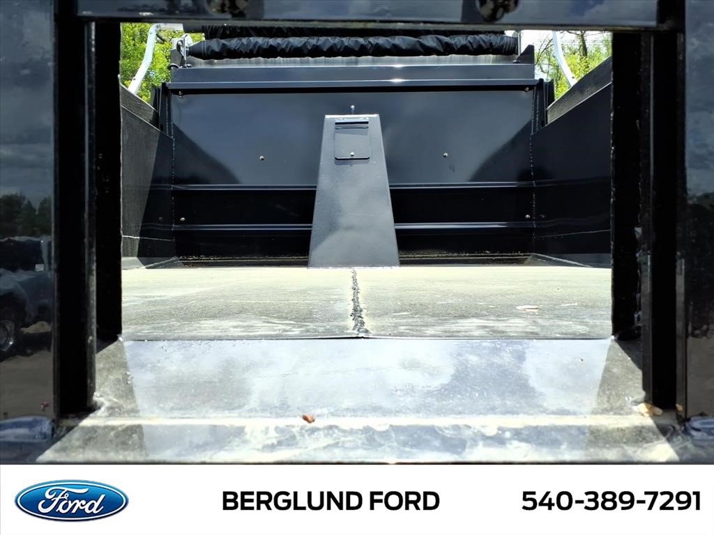 New 2027 Ford F750 2WD Regular Cab Super Duty image 7