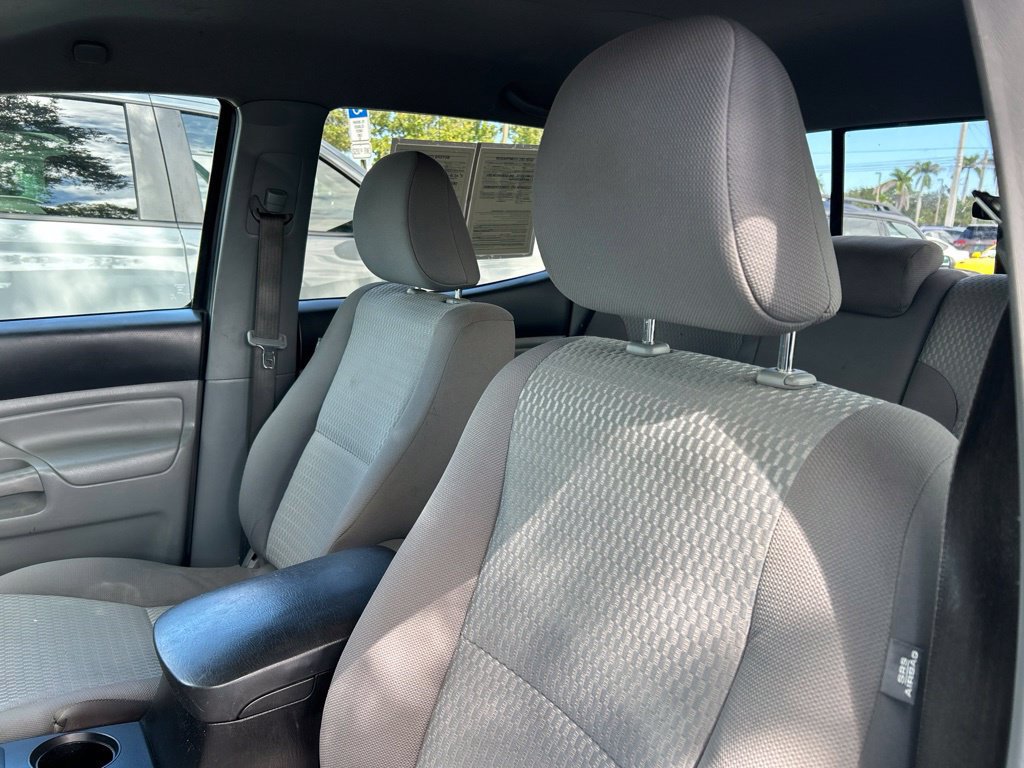 Used 2015 Toyota Tacoma PreRunner w/ Convenience Package RWD image 19