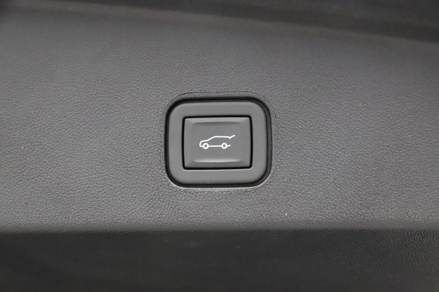 Used 2024 Cadillac Lyriq Luxury image 11