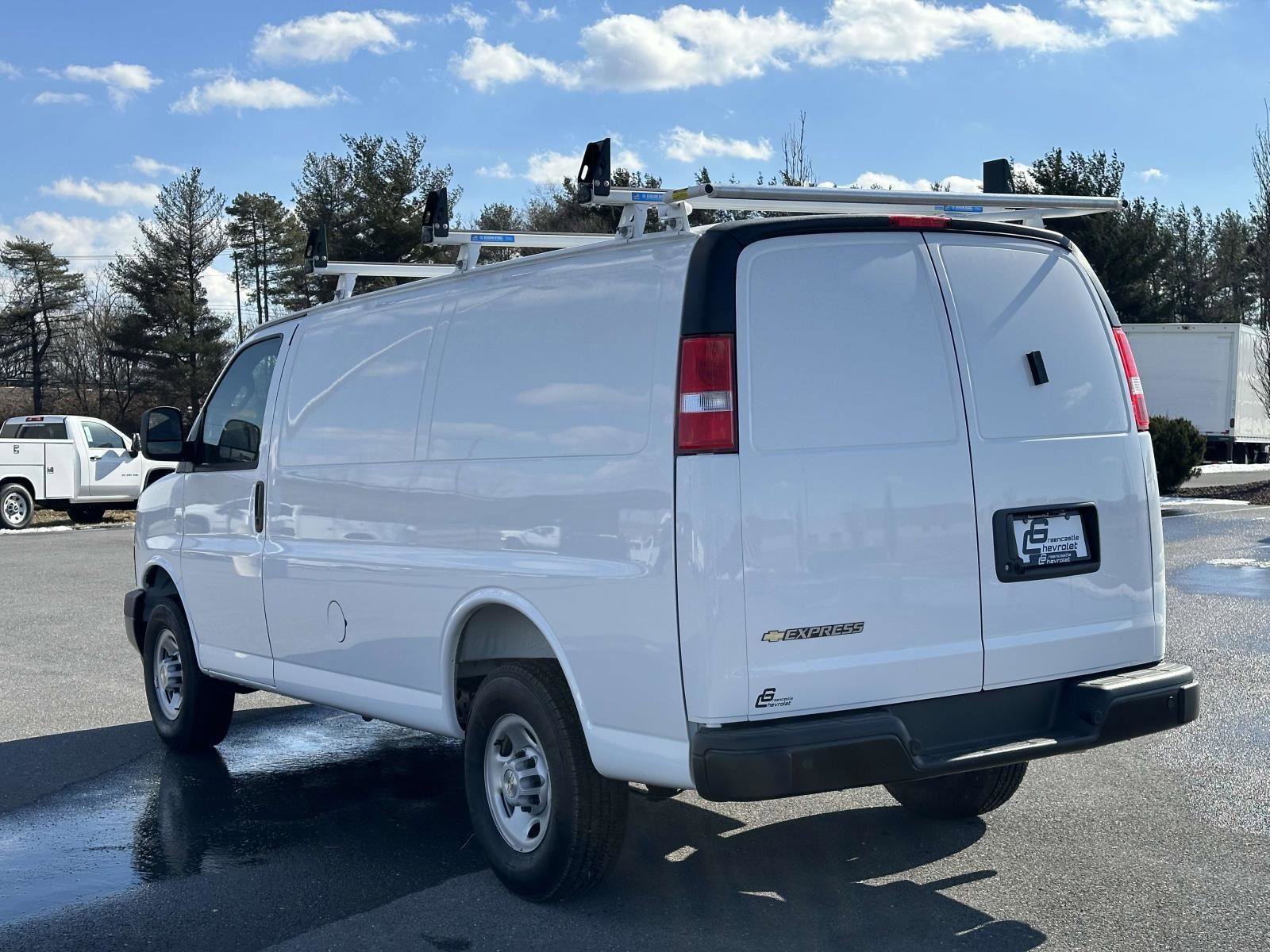 New 2025 Chevrolet Express 3500 w/ Driver Convenience Package image 14