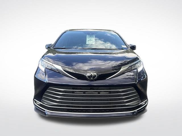 New 2026 Toyota Sienna Limited FWD image 14