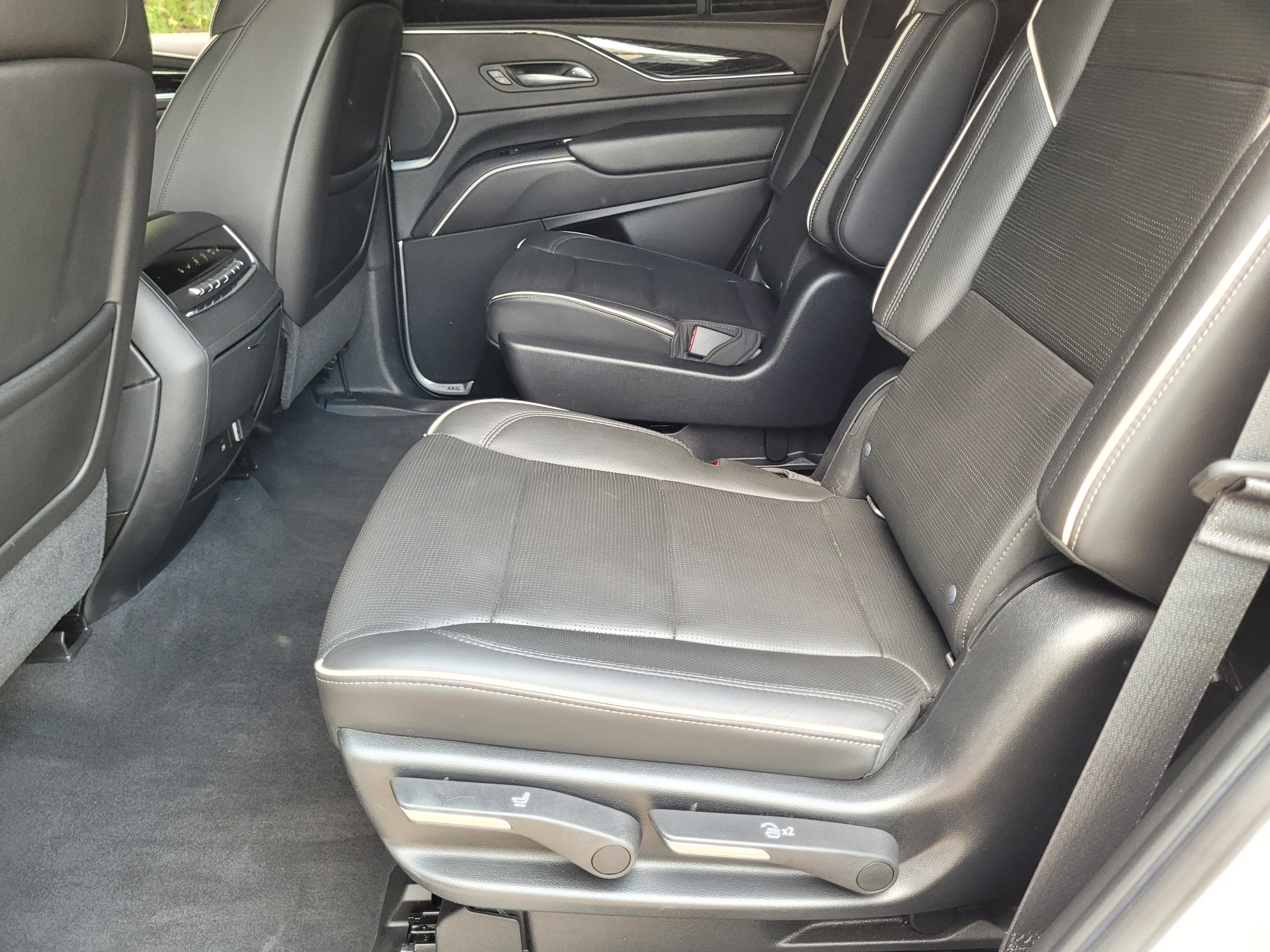 Used 2021 Cadillac Escalade Sport RWD image 26