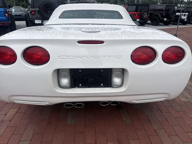 Used 2003 Chevrolet Corvette Convertible RWD image 9
