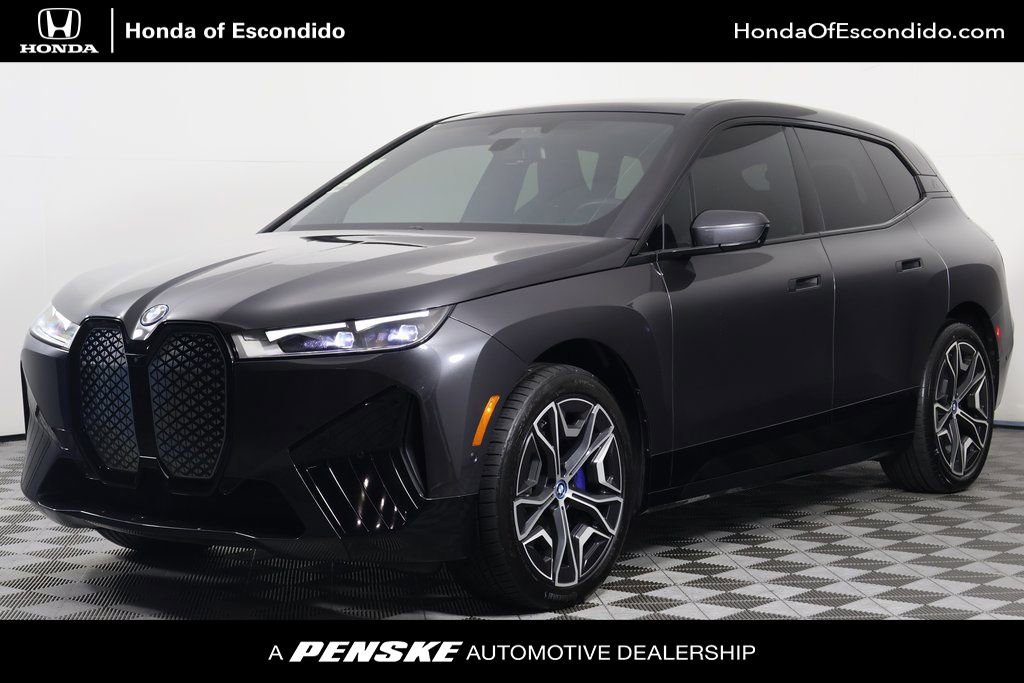 Used 2024 BMW iX xDrive50 w/ Sport Package AWD/4WD image 1