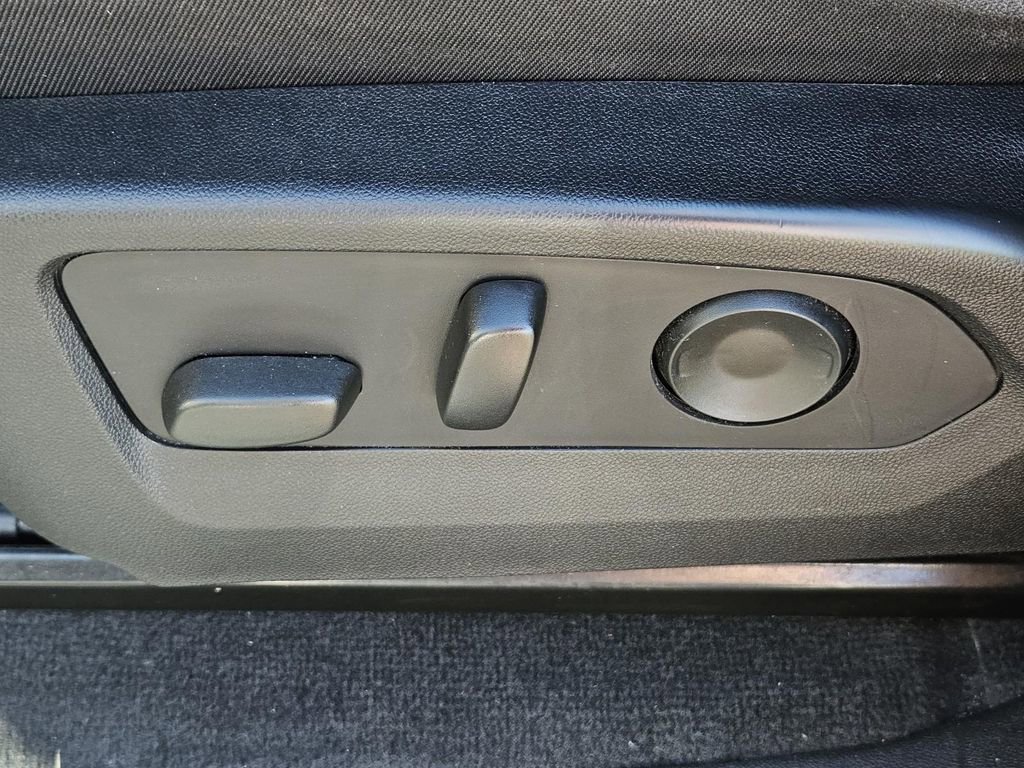 Certified 2023 Chevrolet Colorado LT w/ LT Convenience Package II image 26