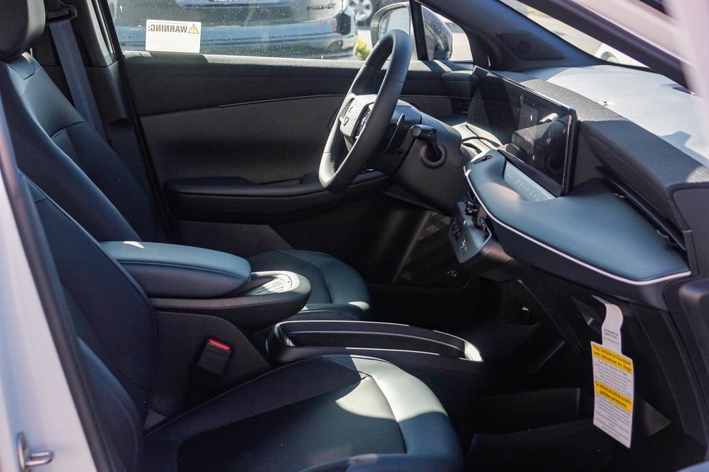 New 2026 Nissan Leaf SV+ w/ Floor Mat Package (SV+) FWD image 19