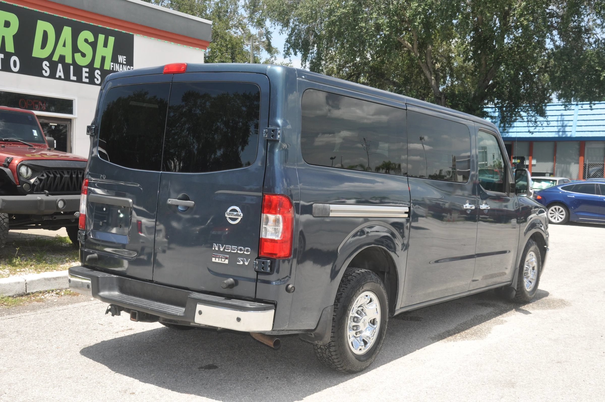 Used 2013 Nissan NV 3500 SV w/ Technology Pkg RWD image 23