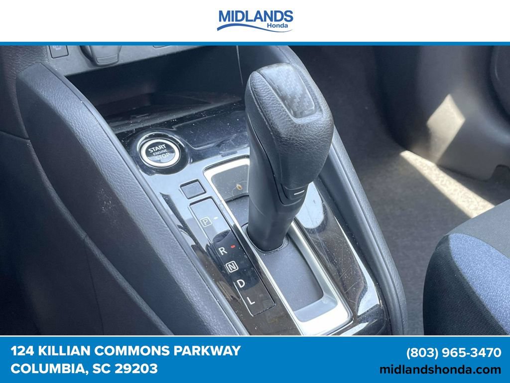 Used 2025 Nissan Versa SV FWD image 30