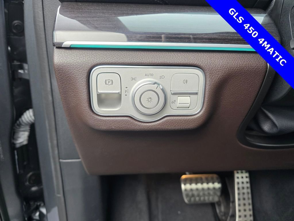 Used 2023 Mercedes-Benz GLS 450 4MATIC image 27