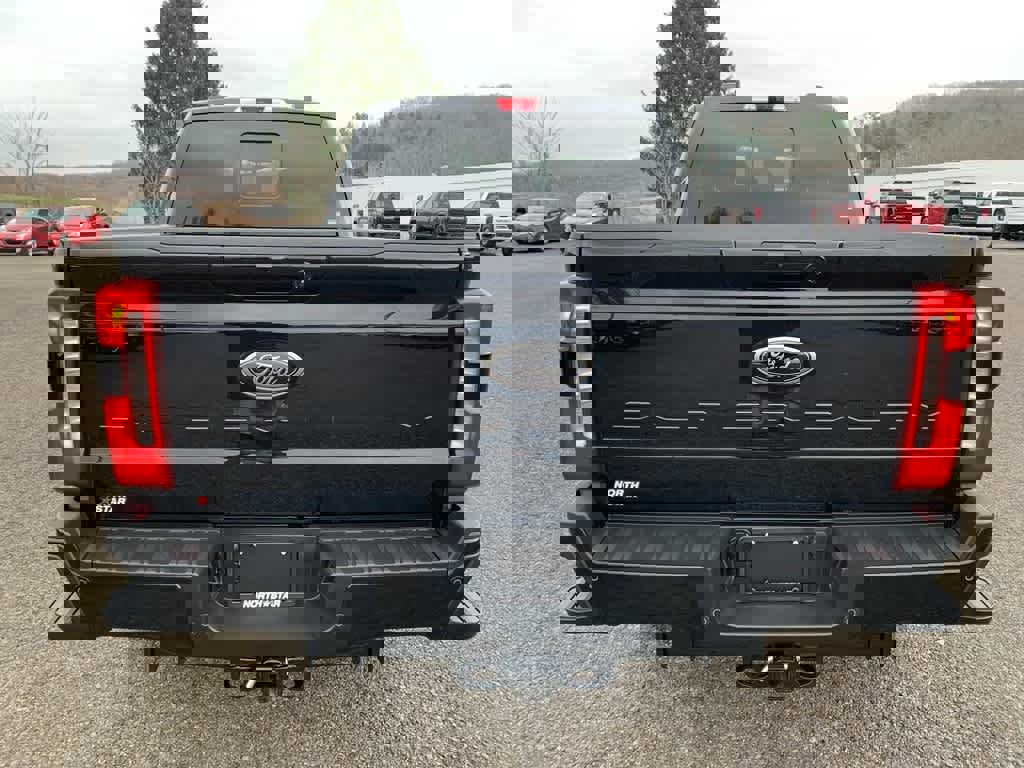 Used 2024 Ford F350 Lariat w/ Black Appearance Package image 4