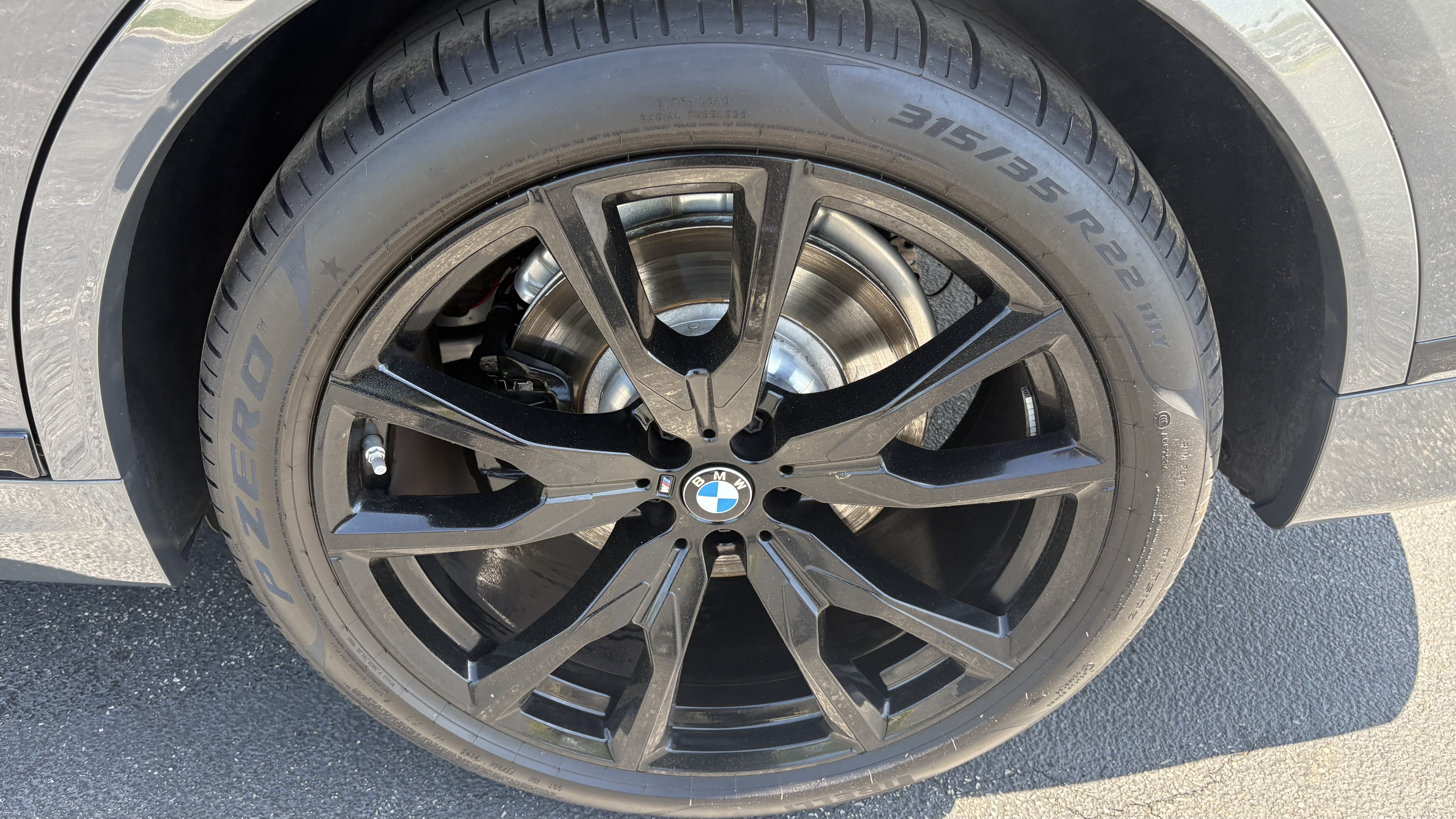 Used 2026 BMW X7 xDrive40i w/ M Sport Package AWD/4WD image 13