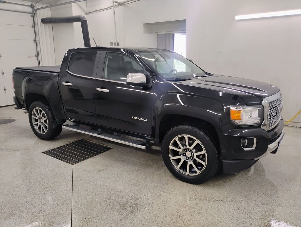 Used 2018 GMC Canyon Denali image 3