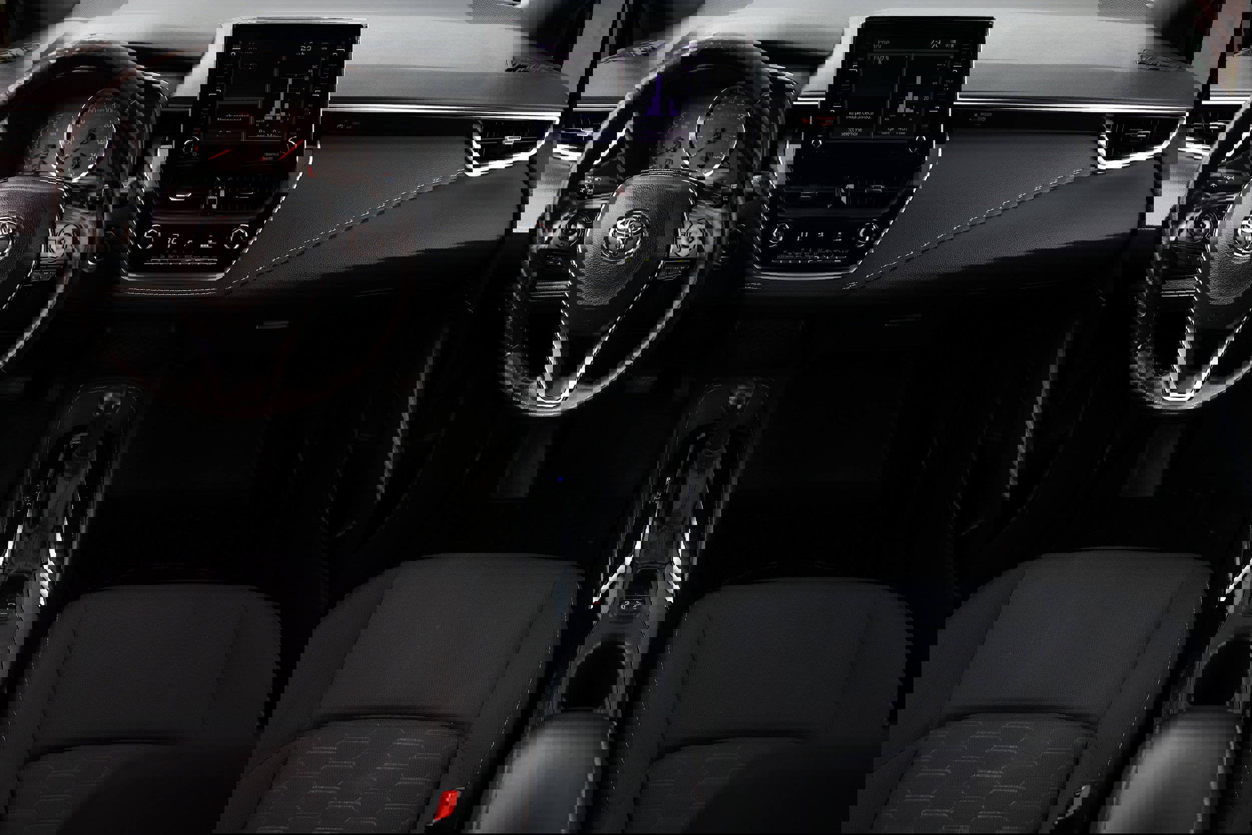 Used 2021 Toyota Corolla SE image 2