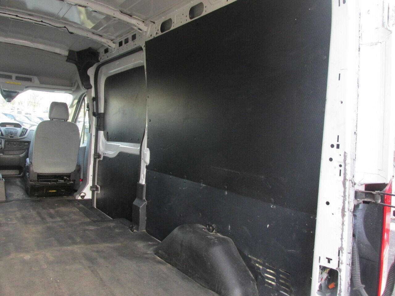 Used 2018 Ford Transit 250 148 Medium Roof image 29