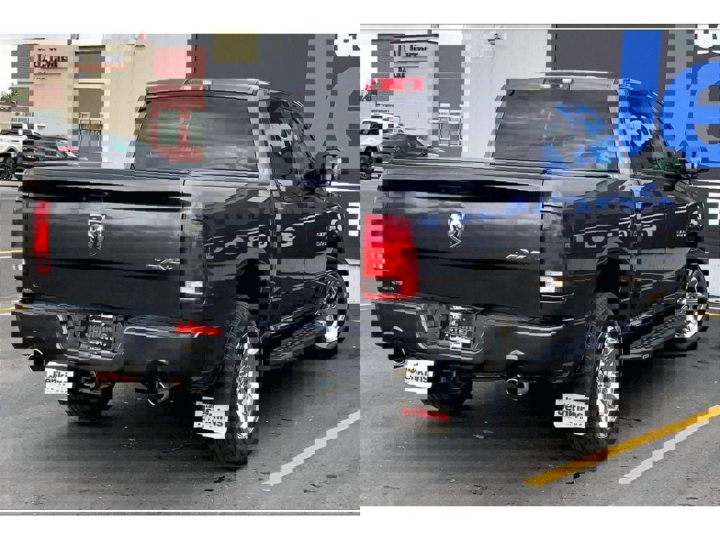 Used 2018 RAM 1500 Express w/ Express Value Package image 13