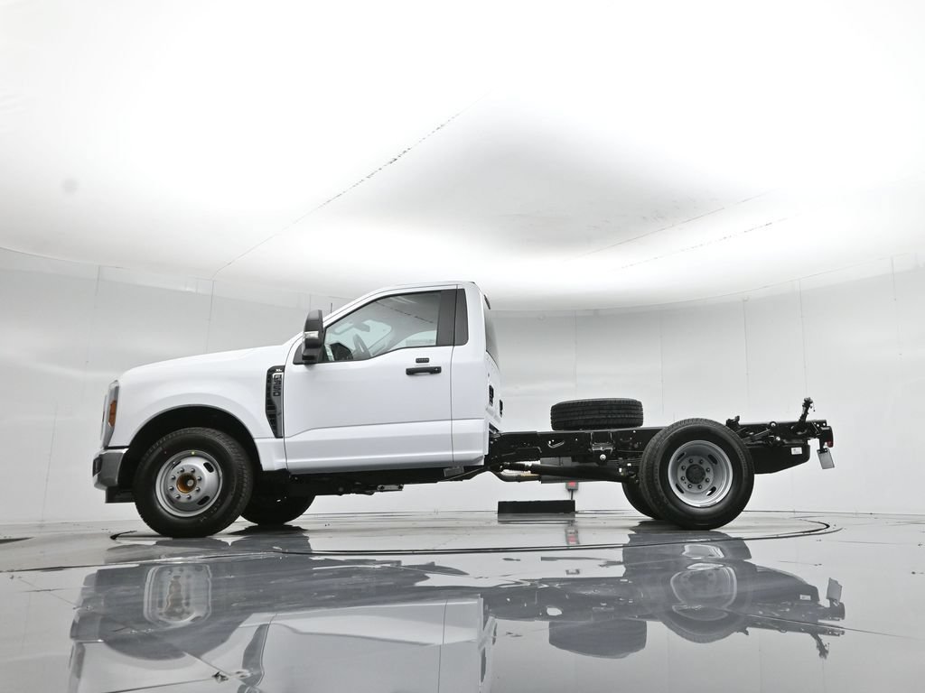 New 2026 Ford F350 XL w/ XL Chrome Package RWD image 39