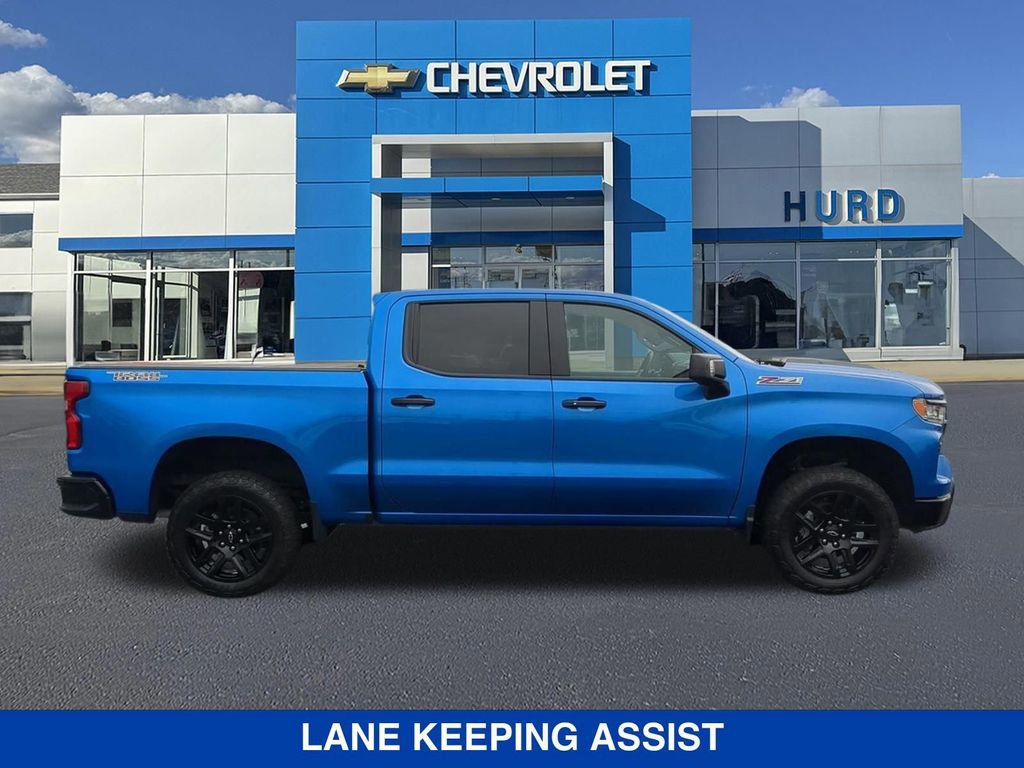 Used 2025 Chevrolet Silverado 1500 LT Trail Boss w/ LT Trail Boss Premium Package AWD/4WD image 3