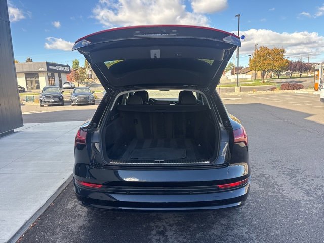Used 2021 Audi e-tron Premium w/ Convenience Plus Package image 8
