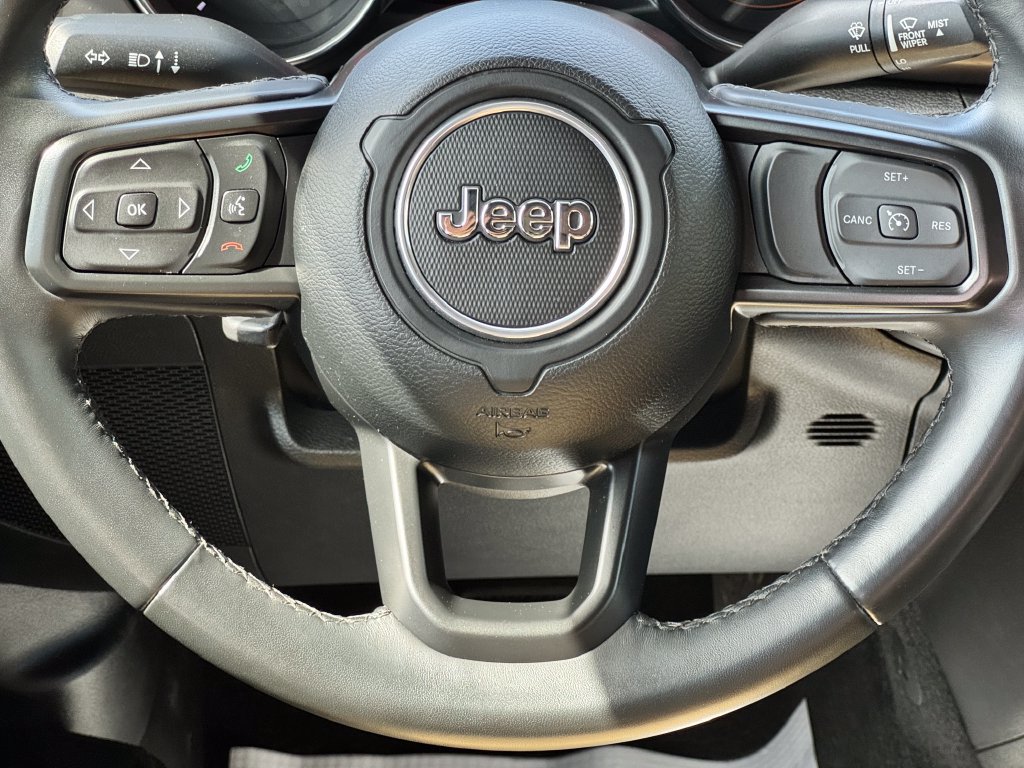Used 2022 Jeep Wrangler Unlimited Sport AWD/4WD image 16