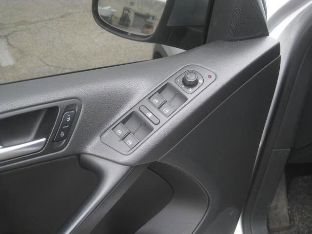 Used 2016 Volkswagen Tiguan S image 17