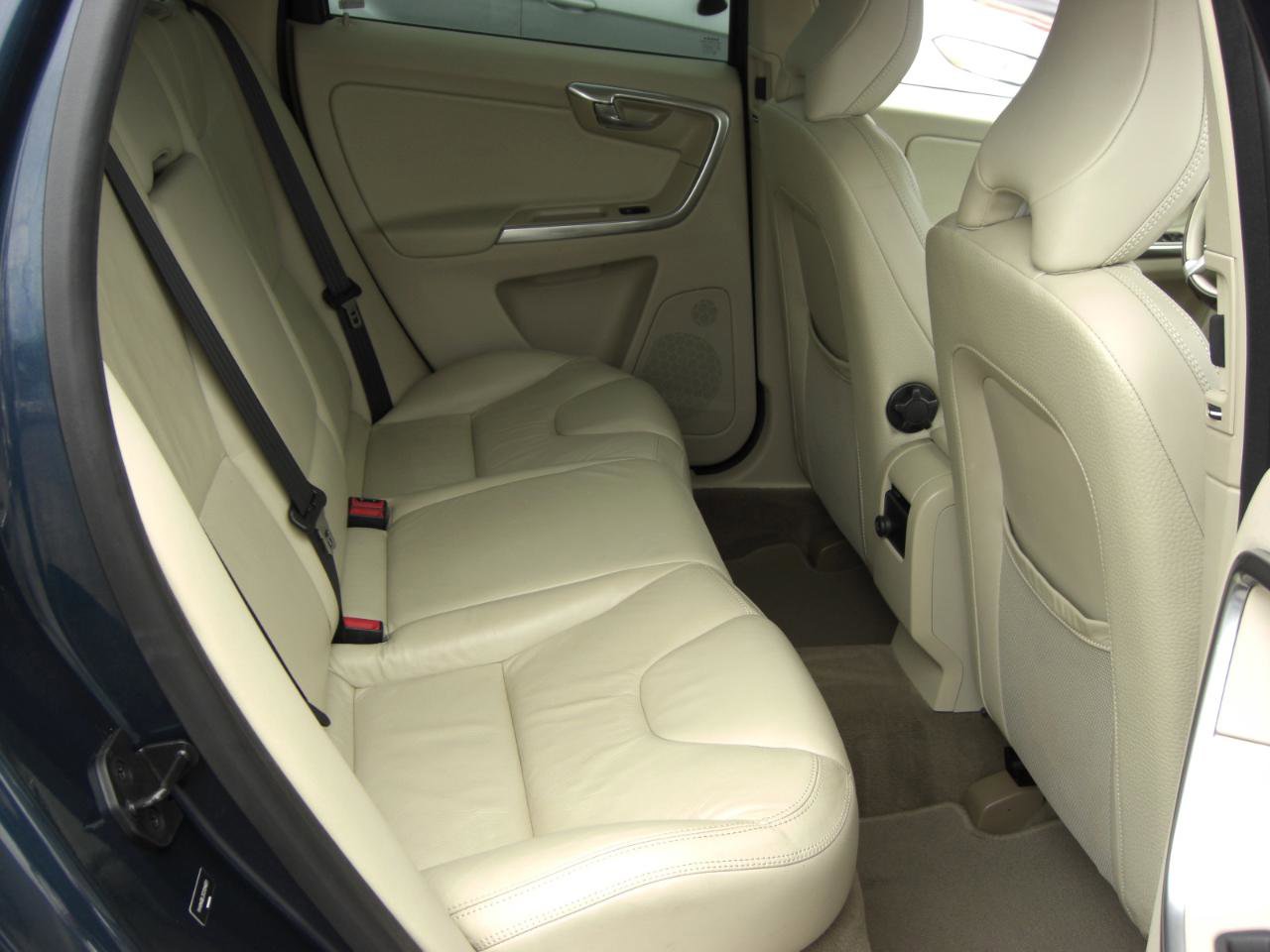Used 2012 Volvo XC60 3.2 FWD image 19