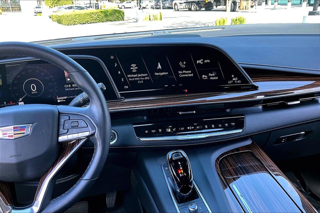 Used 2021 Cadillac Escalade Premium Luxury RWD image 8