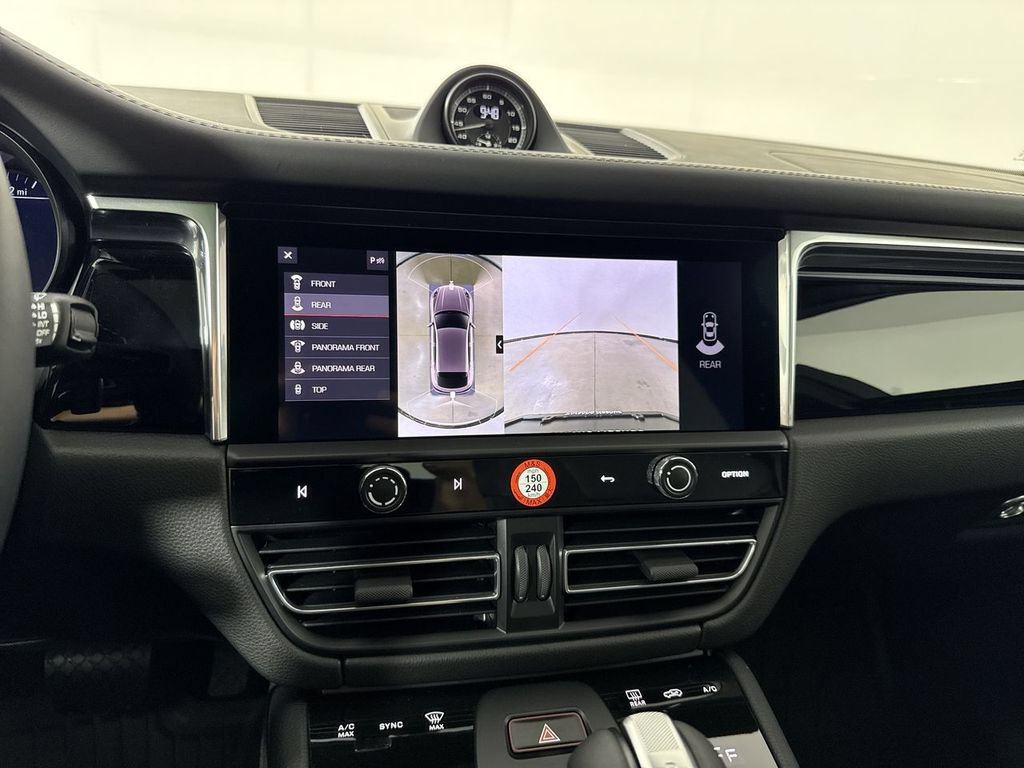 New 2026 Porsche Macan AWD/4WD image 29