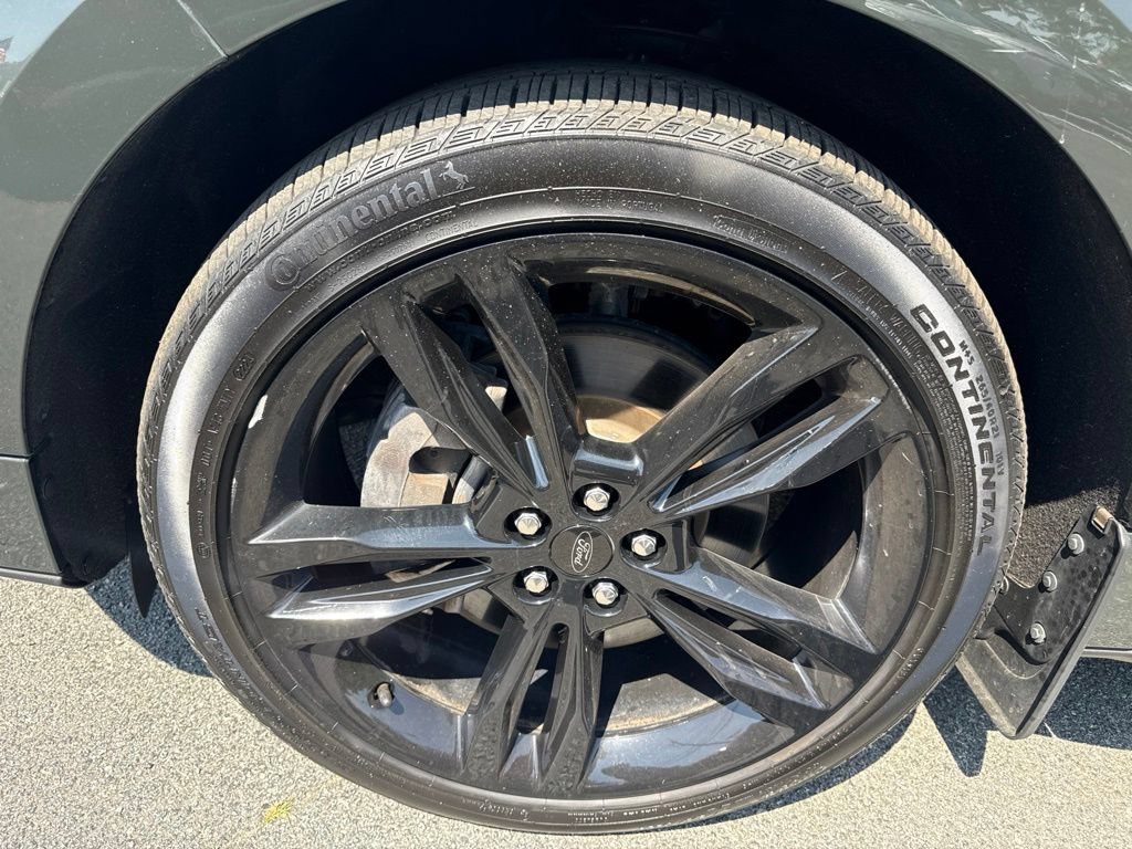 Used 2022 Ford Edge ST w/ Equipment Group 401A AWD/4WD image 9