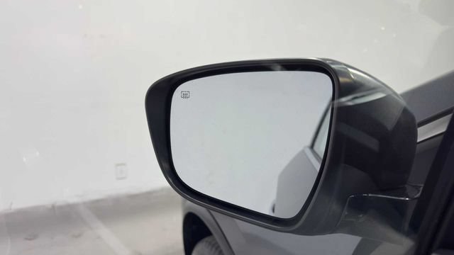 Used 2018 Nissan Murano SV w/ Premium Package FWD image 11