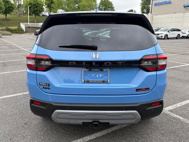 Certified 2023 Honda Pilot TrailSport image 4